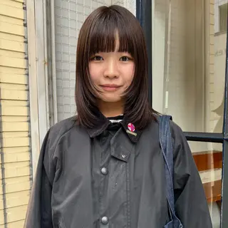 ミディアム カラー Lilu しずくのヘアスタイル