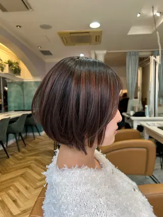 ショート Momo/海外ヘア /レイヤー/艶カラーのヘアスタイル
