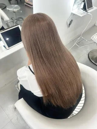 ロング あやめ🪽 オリーブ/ハイトーンのヘアスタイル