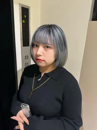 ショート Maria 梅田/デザインカラーのヘアスタイル