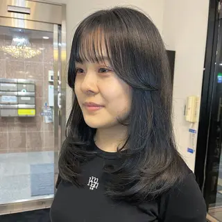 セミロング カラー channel所属・Natsumi ❤︎のヘアスタイル