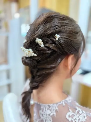 ミディアム 岩谷 美香のヘアスタイル