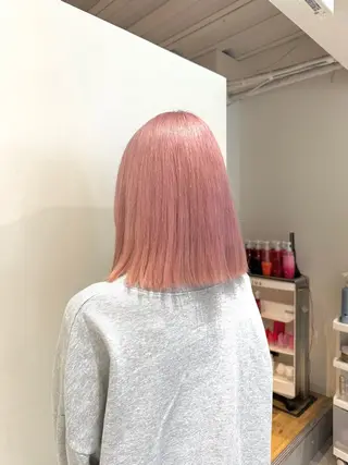 ショート カラー fuka/梅田/ ミルクティーベージュのヘアスタイル