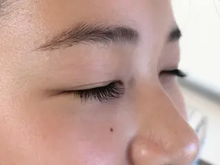 マツエク・マツパ Neoest Log ＋ bell所属・荒川 鈴菜のヘアスタイル