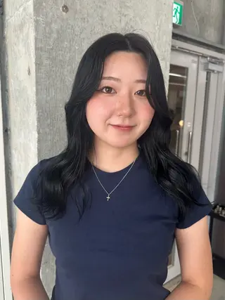 ロング カラー 岡本 舞/暖色カラーのヘアスタイル