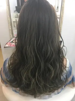 セミロング カラー 髪質改善 中川 翔のヘアスタイル