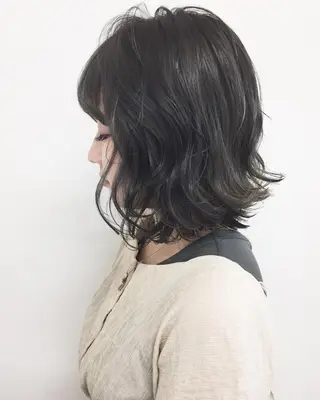 ショート カラー 色白に見える暗髪 梅田・増田のヘアスタイル