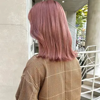 ミディアム カラー 大久保 佳那のヘアスタイル