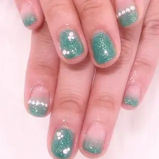 ネイル 梅島のネイル屋さん所属・梅島の ネイル屋さんのネイルデザイン