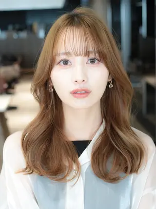 ミディアム AFLOAT TOKYOのヘアスタイル