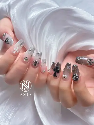 セミロング AMIA BEAUTY SALON所属・🌟AMIA BEAUTY🌟のネイルデザイン