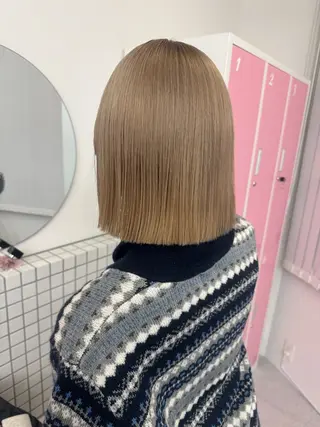 ショート カラー レイヤーカット/透明 感カラー/saraのヘアスタイル