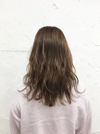 セミロング カラー 大人垢抜け ダブルカラー【上野】のヘアスタイル