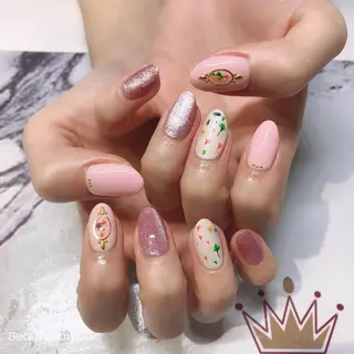 ネイル Guarendo錦糸町店所属・ガレンドウ 白澤 愛子のネイルデザイン