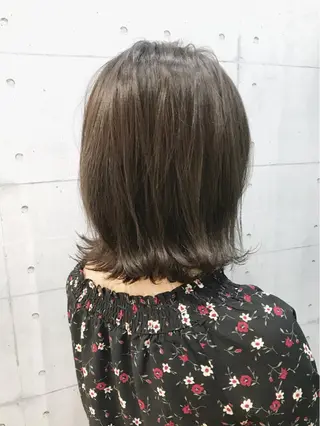 ショート カラー 高木 麻知子のヘアスタイル