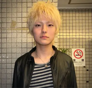 ショート カラー メンズ mellow所属・顔周りデザイン/ ハイトーン/多田悠馬のヘアスタイル