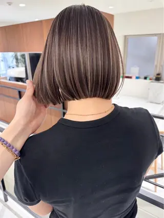 ショート カラー 艶髪ハイトーン 💎凜💎のヘアスタイル