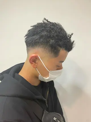 ショート パーマ メンズ メンズパーマのプロ 川野翔太のヘアスタイル