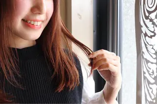 セミロング Euphoria 【ユーフォリア】のヘアスタイル