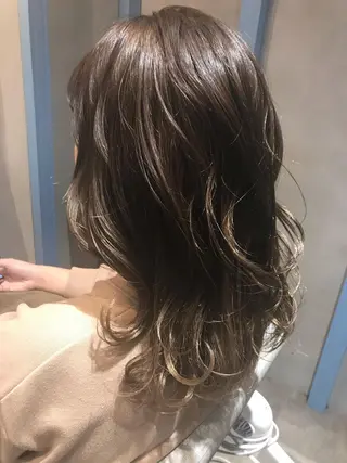 ミディアム 所渉/韓国レイヤー /ウルフカットのヘアスタイル