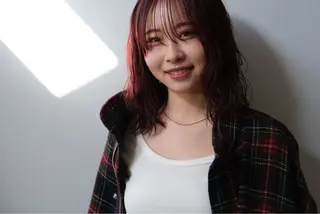 カラー 柴田 胡桃のヘアスタイル