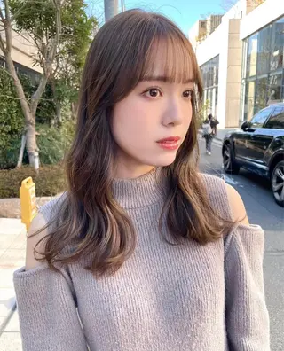 カラー 重村 実瞳のヘアスタイル