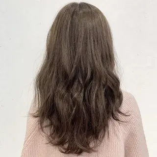 ロング カラー 丸山 明日香のヘアスタイル