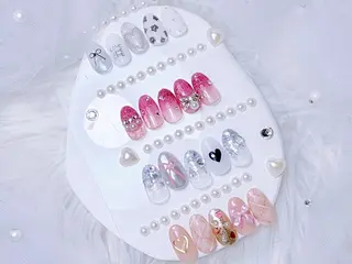 ネイル 𝑬𝑹𝑰𝑲𝑨 𓂃🎀𓈒𓏸のネイルデザイン