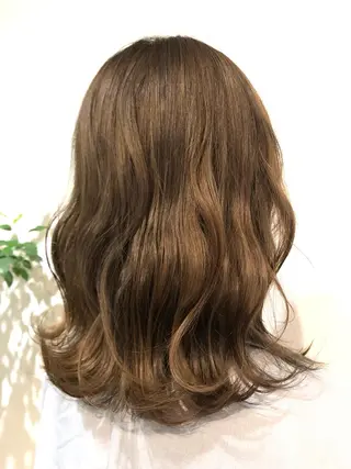 ミディアム カラー 青野 文香のヘアスタイル