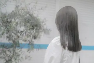 セミロング カラー Armoire所属・安藤悠里/ハイトーン /デザインカラーのヘアスタイル