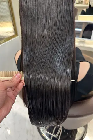 ロング 代表 玉城孝徳のヘアスタイル