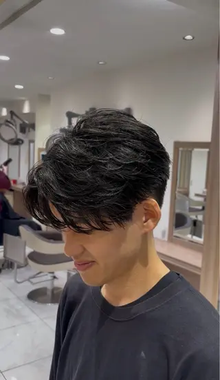 パーマ メンズ 山本 侑平のヘアスタイル