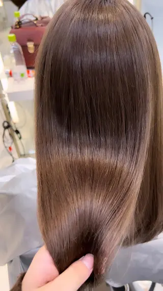 セミロング レイヤーカット/ 顔まわり/アオイのヘアスタイル