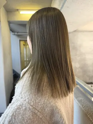 カラー ブリーチカラー🎀 韓国風/寺門美優のヘアスタイル