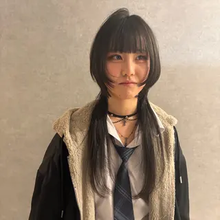 ロング ウルフ/レイヤー/ ブリーチ/牧原歩夢のヘアスタイル