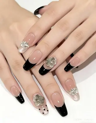 ネイル 飯田 真央のネイルデザイン