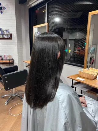 ミディアム Vis ill所属・イリオモテ レナのヘアスタイル