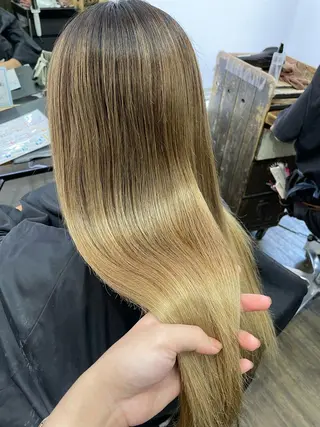 ロング apollo 横浜所属・横浜🦋ハイトーン 🫐シャドウルーツのヘアスタイル