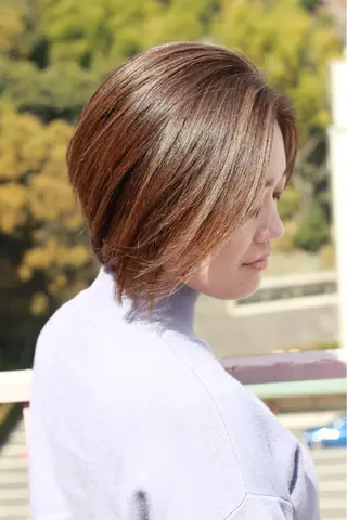 ショート カラー Viage （ビアージュ）のヘアスタイル