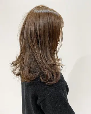 カラー フラム所属・WATANABE MISAKIのヘアスタイル