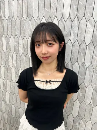 ミディアム 艶カラー/艶髪矯正/ レイヤー/ひなき🎀のヘアスタイル