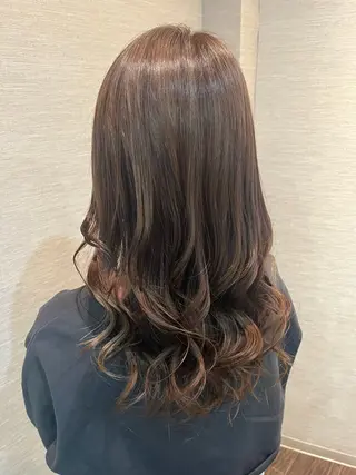 ロング カラー A kiのヘアスタイル
