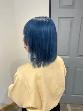 ショート カラー 山崎 れいなのヘアスタイル