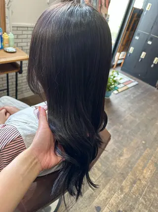 セミロング 半田 知穂のヘアスタイル
