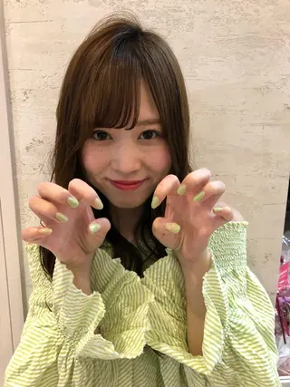 セミロング 代表山口ひな 髪質改善のプロのヘアスタイル