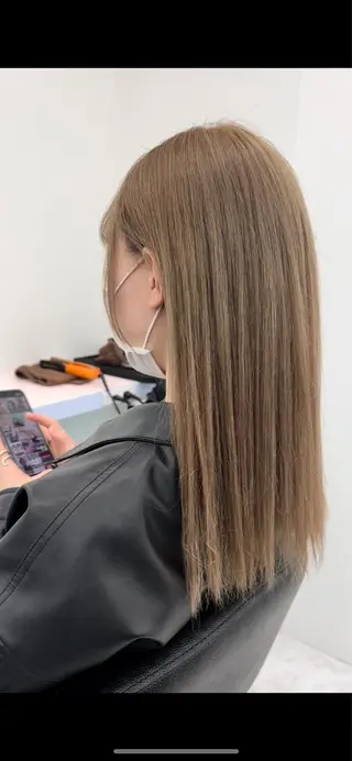 セミロング カラー お客様満足No.1 🌈Neneのヘアスタイル