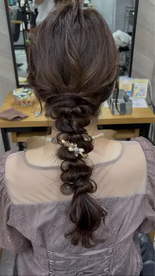 セミロング ヘアアレンジ SHANTi 飯塚 ヘアセット/髪質改善のヘアスタイル