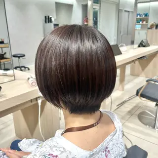 ショート カラー 巖本 真希のヘアスタイル