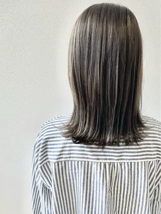 ミディアム MYRTLE TSUNODAのヘアスタイル