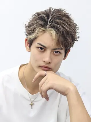 ミディアム カラー パーマ ヘアアレンジ メンズ メンズ特化❤️‍🔥 RIKU❤️‍🔥のヘアスタイル